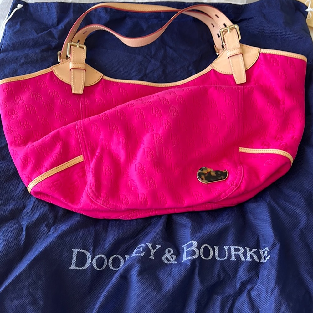 Dooney & Bourke Bag
